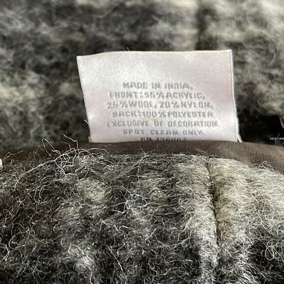 The Farmhouse Rachel Ashwell Mohair Plaid Holiday Tree Skirt Blk Gray 52” NWT - Picture 12 of 12